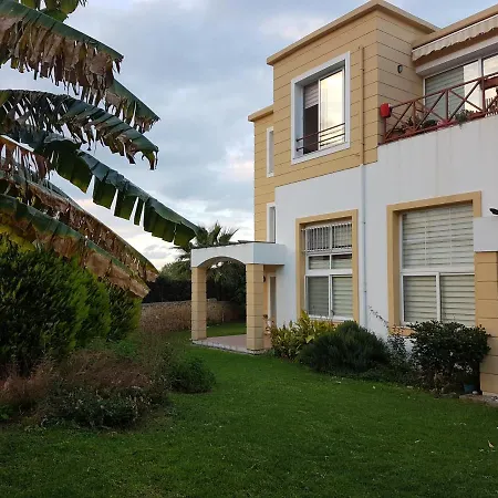 Tiny House With Pool Mountain View & 100mt To Sea. Apartment