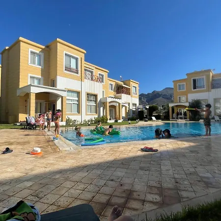Apartment Tiny House With Pool Mountain View & 100mt To Sea. Agios Epiktitos