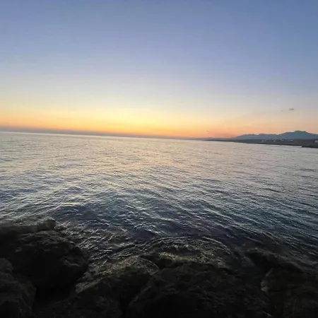 Apartment Tiny House With Pool Mountain View & 100mt To Sea. *