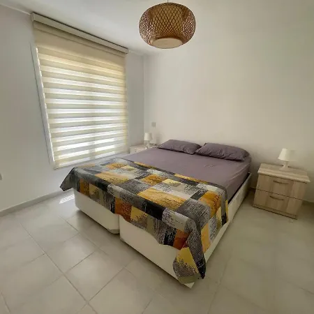Apartment Tiny House With Pool Mountain View & 100mt To Sea.